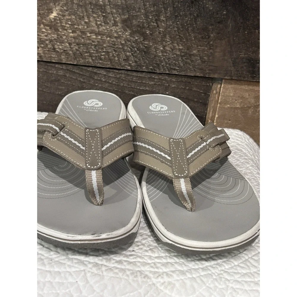 Clarks Cloudstepppers Women's Size 10M‎ Brinkley Jazz Thong Sandal Sand/Sable